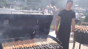 šašliku grils noma