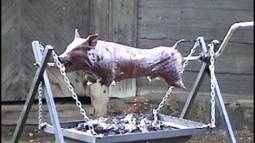 "Cūka uz iesma" "Šovgrils cūkai uz iesma"