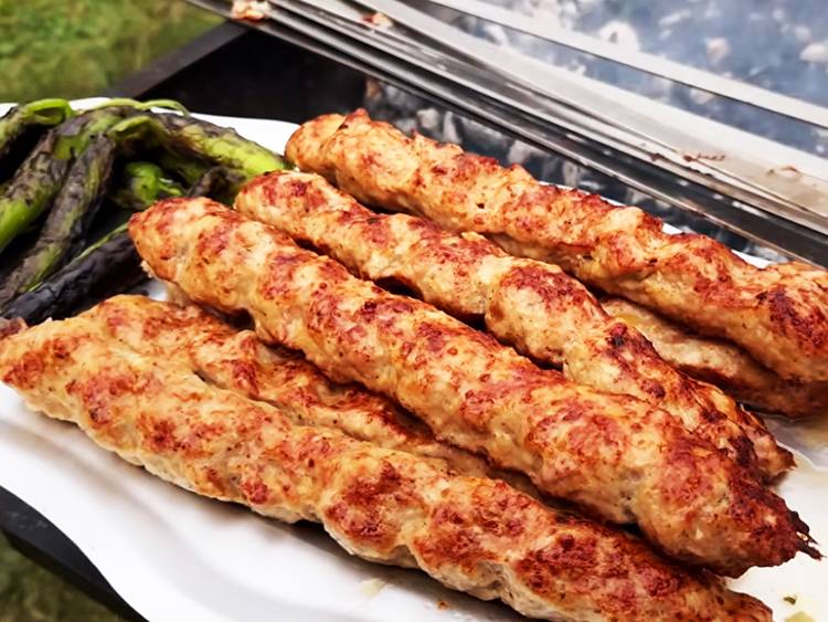ļuļa kebabs
